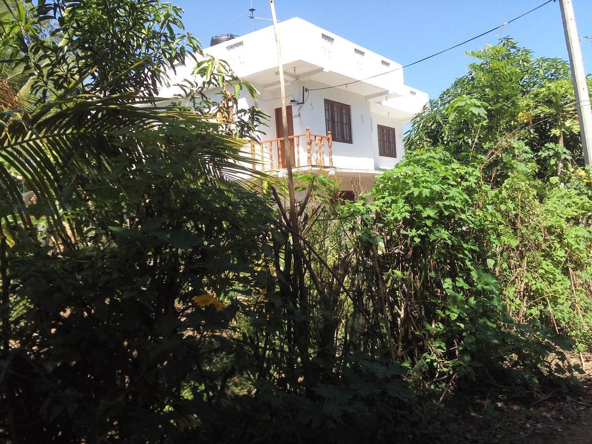 Hotel Whitehouse Tissamaharama Ngoại thất bức ảnh