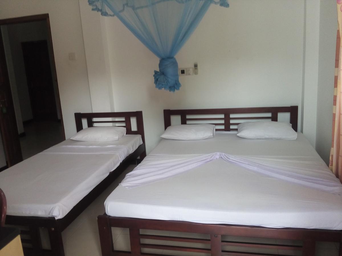 Hotel Whitehouse Tissamaharama Ngoại thất bức ảnh