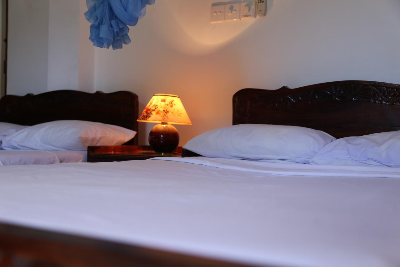 Hotel Whitehouse Tissamaharama Ngoại thất bức ảnh