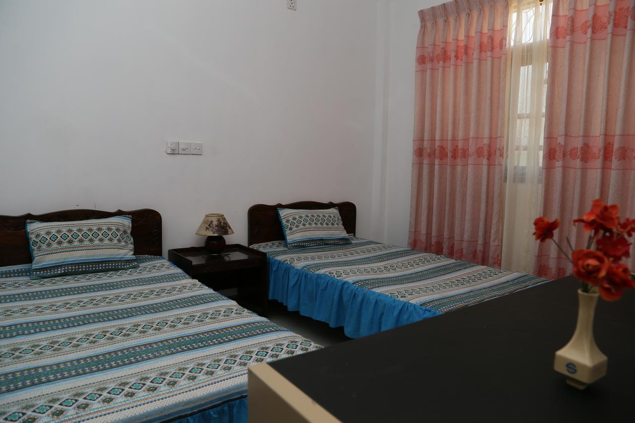 Hotel Whitehouse Tissamaharama Ngoại thất bức ảnh
