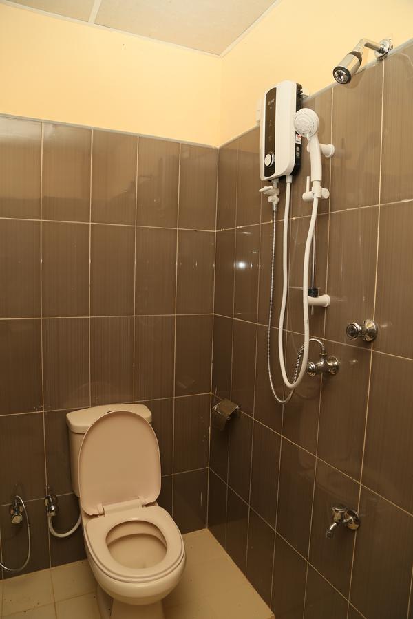 Hotel Whitehouse Tissamaharama Ngoại thất bức ảnh