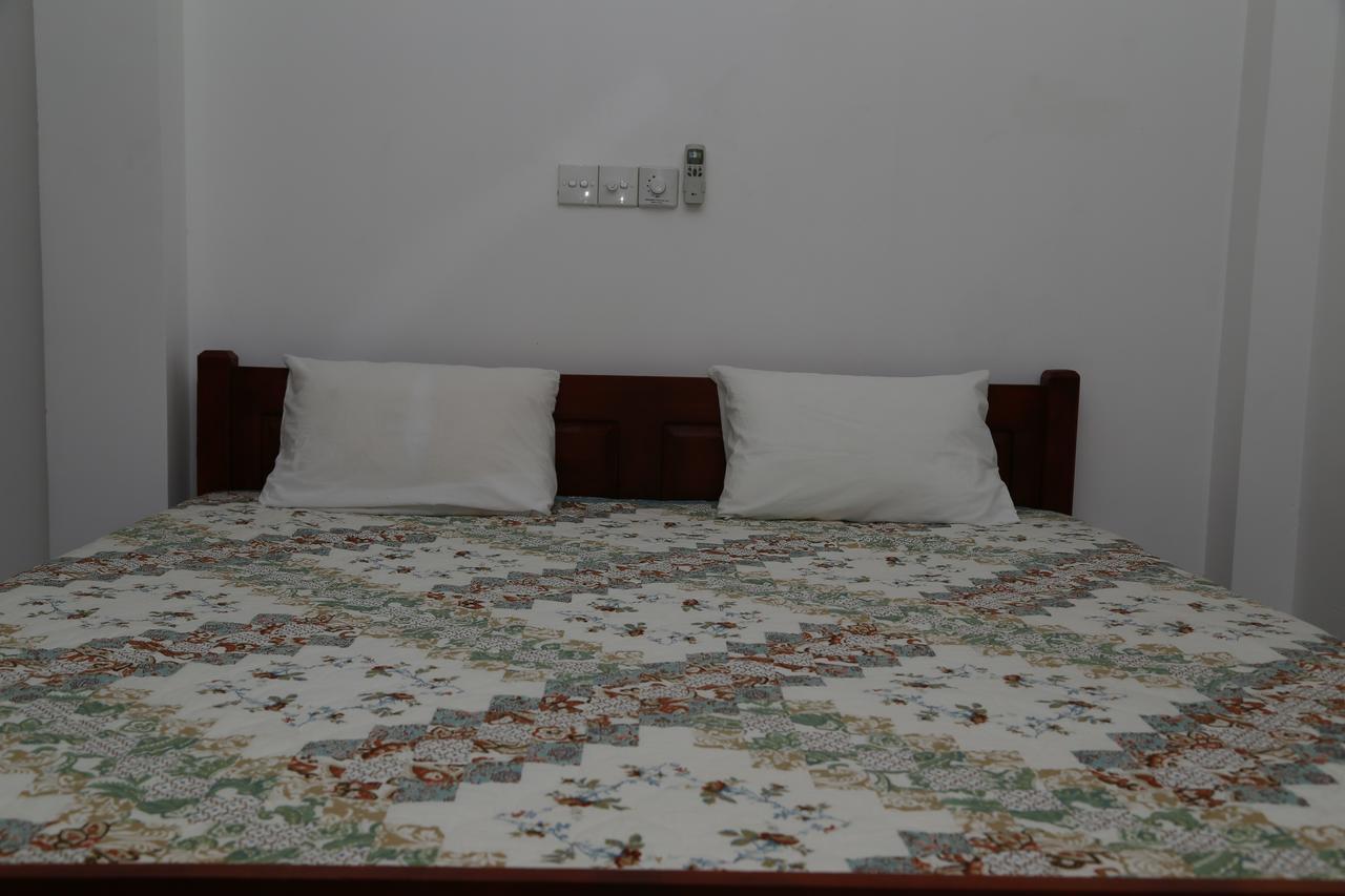 Hotel Whitehouse Tissamaharama Ngoại thất bức ảnh